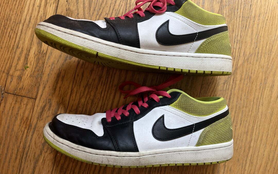 Stepping into Sneaker History: Air Jordan 1 Low Cyber (Size 10.5) – Pre-Owned Perfection